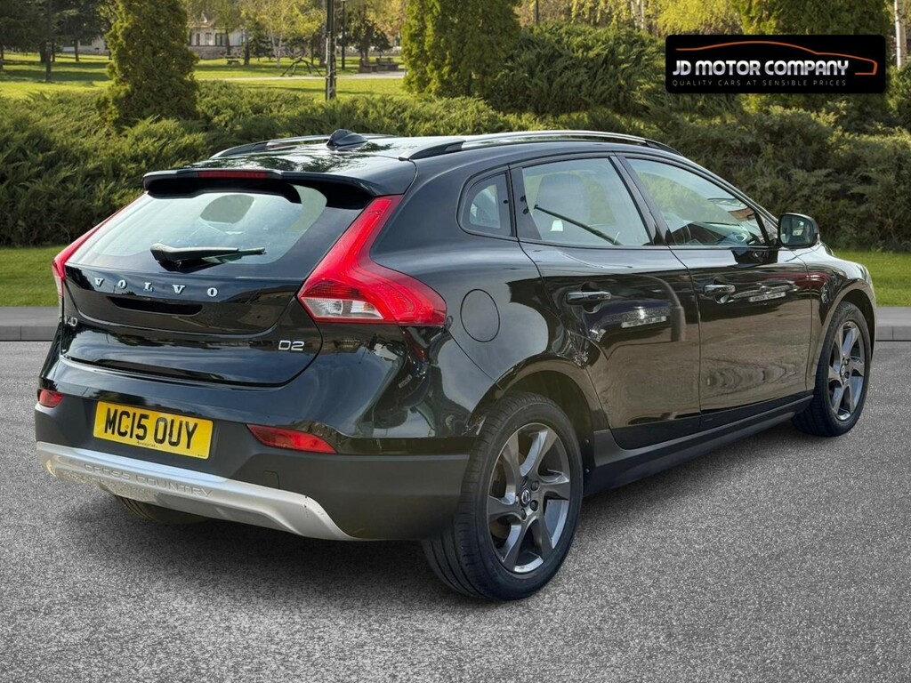 Volvo V40 Cross Country 2.0 Lux D2 Black #6