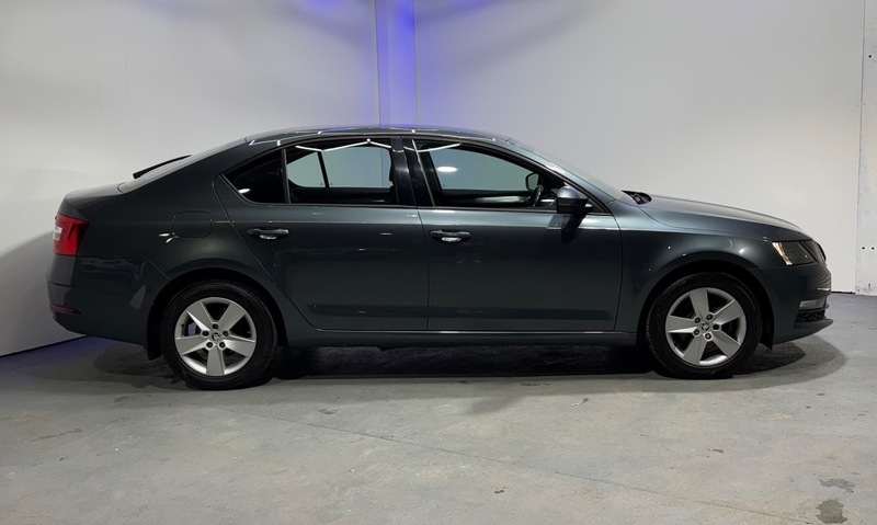 Skoda Octavia Se Tsi GM68LWN Grey #5
