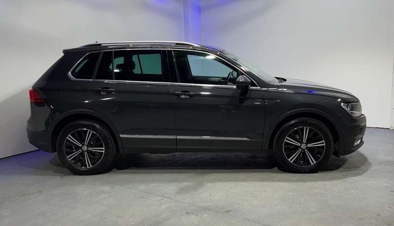 Volkswagen Tiguan Se Navigation Tdi Grey #4