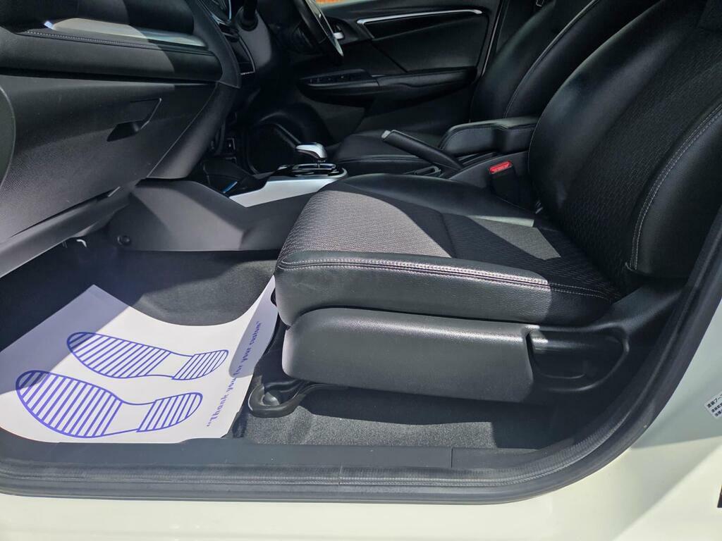 Honda Jazz 1.5 H I-mmd Crosstar Ex Hatchback White #12