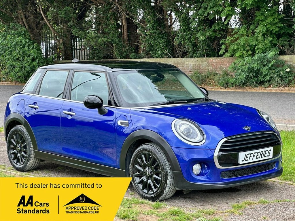 Mini Hatch 1.5L Cooper WO18UVL Blue