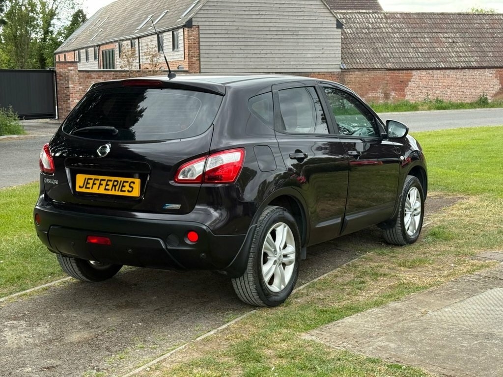 Nissan Qashqai 2.0 N-tec Hatchback Grey #10