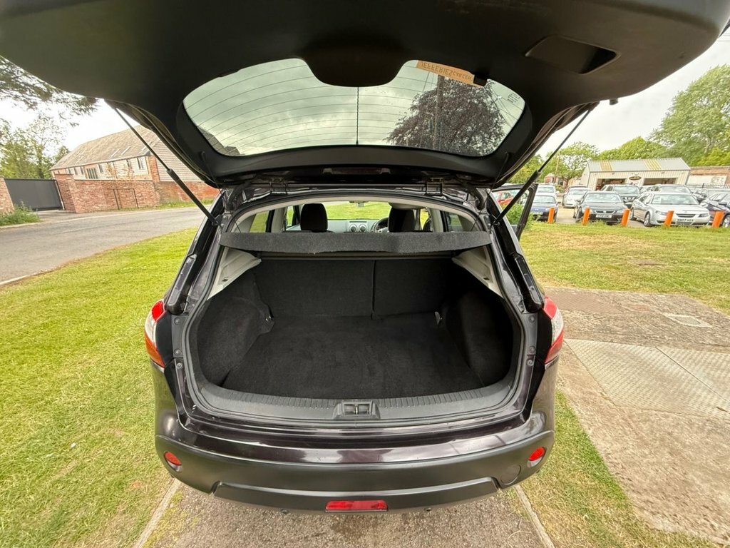 Nissan Qashqai 2.0 N-tec Hatchback Grey #8
