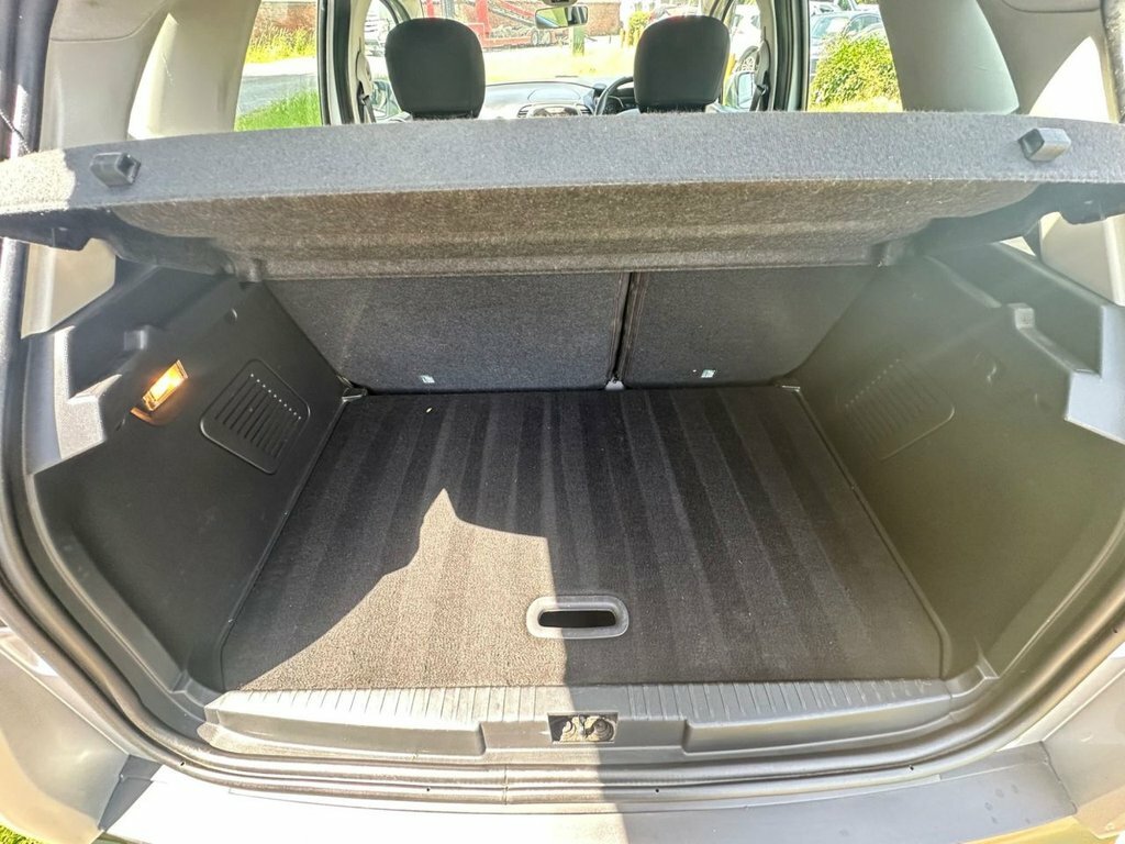 Renault Captur 0.9L Dynamique Medianav YB63NHK Silver #6