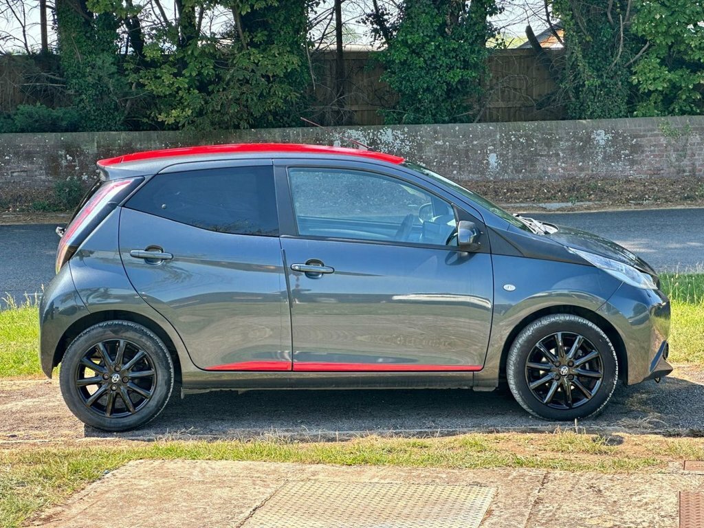 Toyota Aygo 1L X-press Grey #4