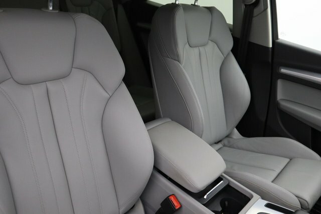 Audi Q5 Tfsie 50 Sport DE72KNF Black #3