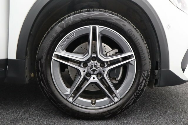 Mercedes-Benz GLA Class 200D Amg Line Premium 2022 Black #27