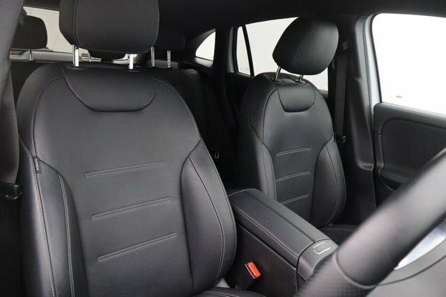 Mercedes-Benz GLA Class 200D Amg Line Premium 2022 Black #21