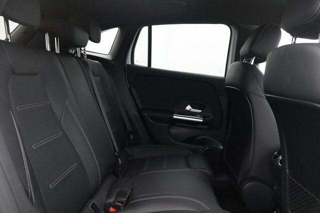 Mercedes-Benz GLA Class 200D Amg Line Premium 2022 Black #25