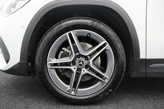 Mercedes-Benz GLA Class 200D Amg Line Premium 2022 Black #28