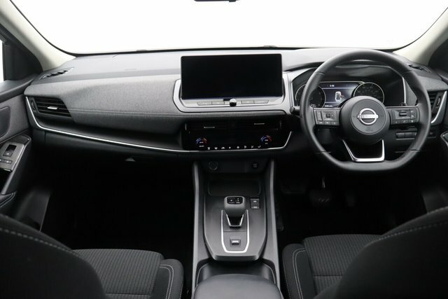 Nissan Qashqai Dig-t Mhev Acenta Premium YB75XHJ Green #2