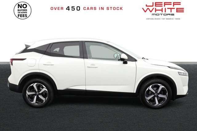 Nissan Qashqai Dig-t Mhev N-connecta White #6