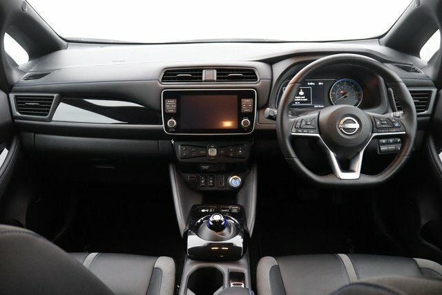 Nissan Leaf Tekna Apple DY72EJO White #2