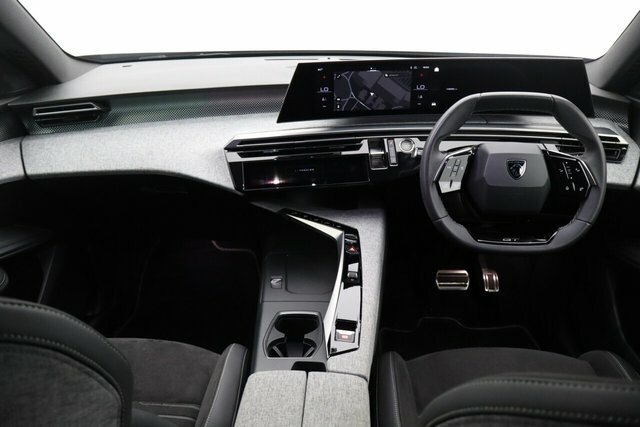 Peugeot 5008 Gt E-dsc6 Sat MM74AZV Grey #2