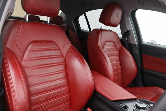 Alfa Romeo Giulia Veloce Full Red #3