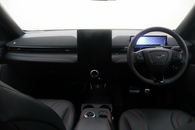 Ford Mustang Mach-E Range 91Kwh Orange #3