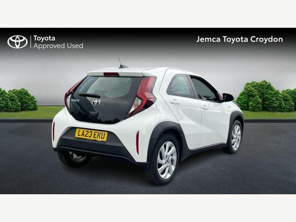 Toyota Aygo X Pure Automatic LA23EKU White #2