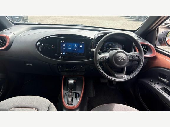Toyota Aygo X Design LX26UXU Orange #6