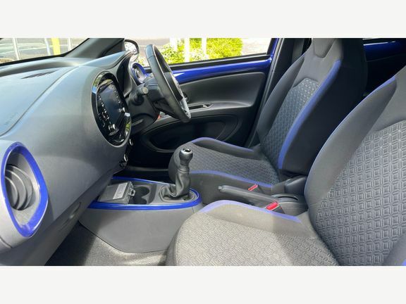Toyota Aygo X Edge Manual LB72ENJ Blue #5