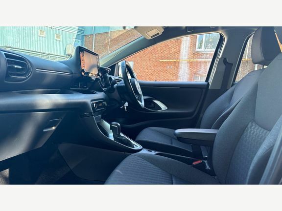 Toyota Yaris Design 1.5 Hybrid EX22ZHP Grey #5