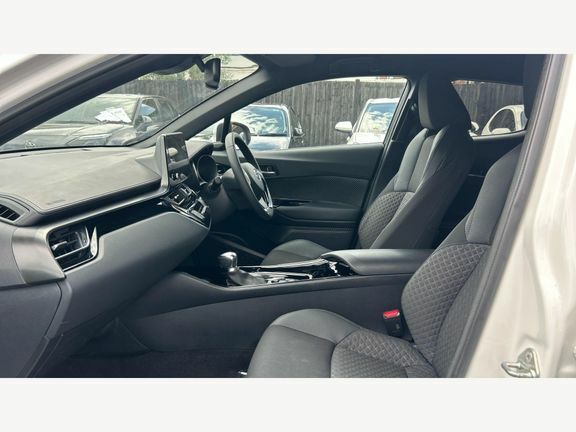 Toyota C-Hr Design 1.8 2 KE72CBO White #5
