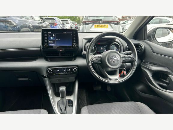 Toyota Yaris Design 1.5 Hybrid LO71NLP White #6