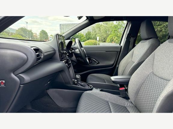 Toyota Yaris Cross Design Fwd RV24AKP Silver #5