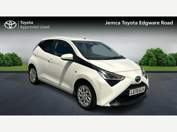 Toyota Aygo X X-play Tss White
