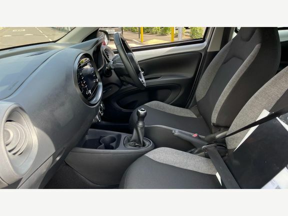 Toyota Aygo X Pure Manual LS72XWE Silver #5