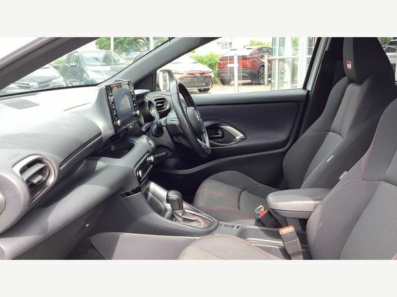 Toyota Yaris Gr Sport Bi-tone LV23EJU White #5