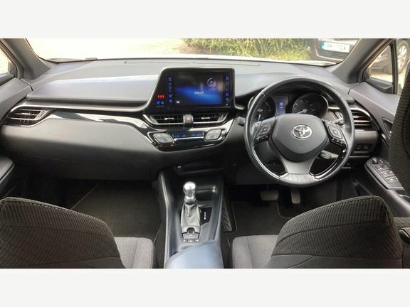 Toyota C-Hr Icon 1.8Cvt Tech Pack RX67YDF White #6