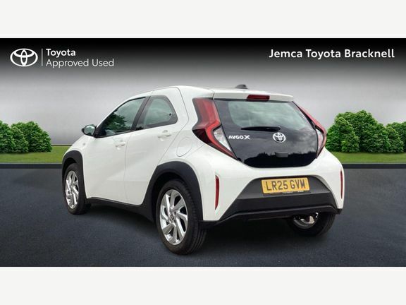 Toyota Aygo X Pure Automatic LR25GVM White #4