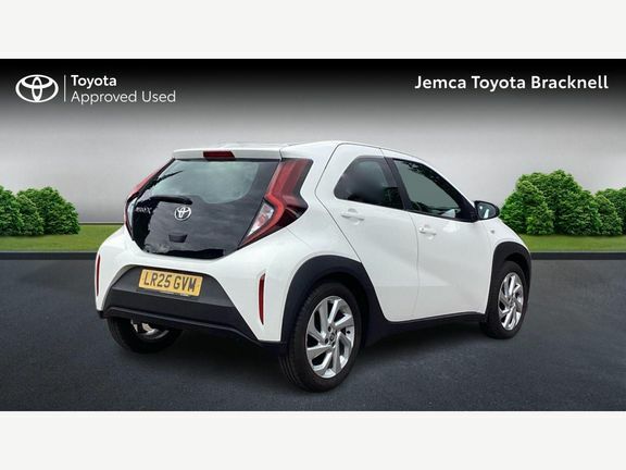 Toyota Aygo X Pure Automatic LR25GVM White #2