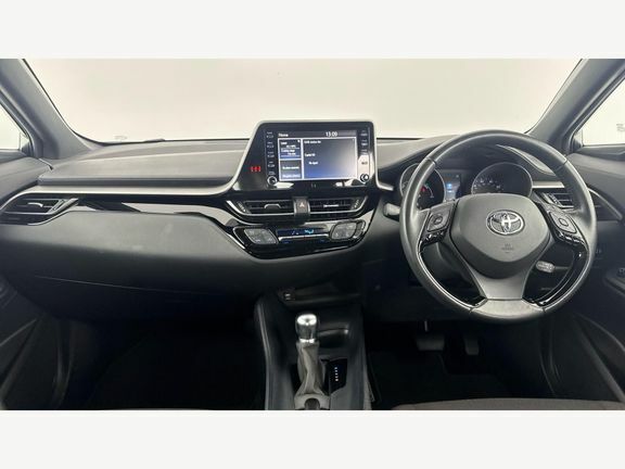 Toyota C-Hr Icon 1.8 Tech Pack YP22XHM White #6