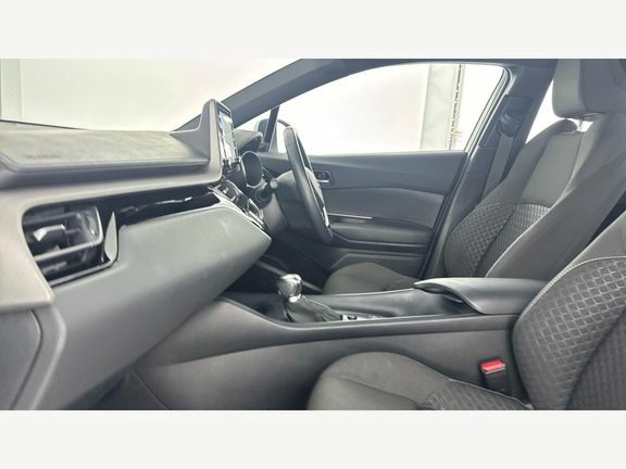 Toyota C-Hr Icon 1.8 Tech Pack YP22XHM White #5