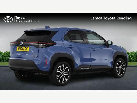 Toyota Yaris Cross Dynamic Blue #2