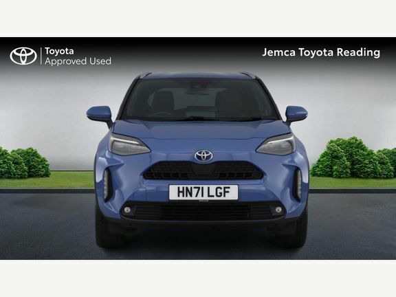 Toyota Yaris Cross Dynamic Blue #22