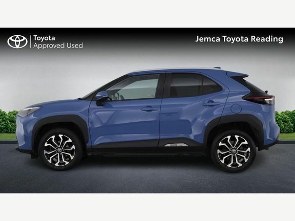 Toyota Yaris Cross Dynamic Blue #24