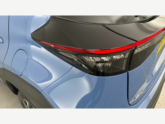 Toyota Yaris Cross Dynamic Blue #21