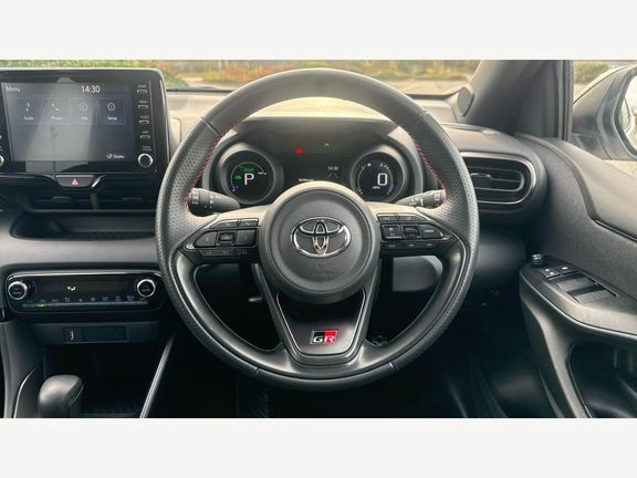 Toyota Yaris Gr Sport OE73CXB White #6