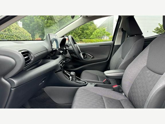 Toyota Yaris Design MV25ZXJ Grey #5