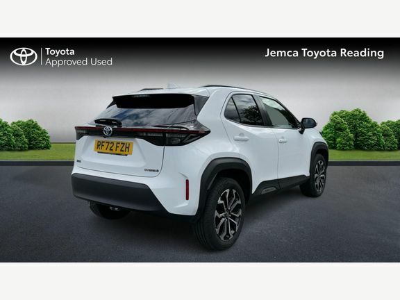 Toyota Yaris Cross Design Fwd Tech Pack RF72FZH White #2