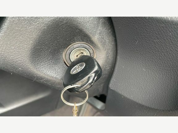 Toyota Verso Mpv Silver #14