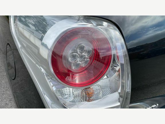 Toyota Verso Mpv Silver #19