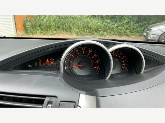 Toyota Verso Mpv Silver #10
