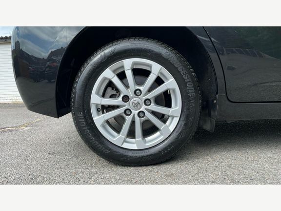 Toyota Verso Mpv Silver #22