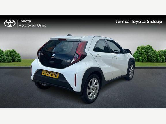 Toyota Aygo X Pure Automatic LV75EYR White #2