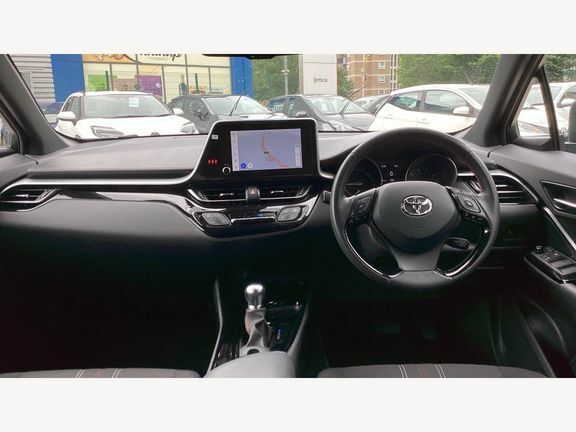 Toyota C-Hr Gr Sport 1.8 White #6
