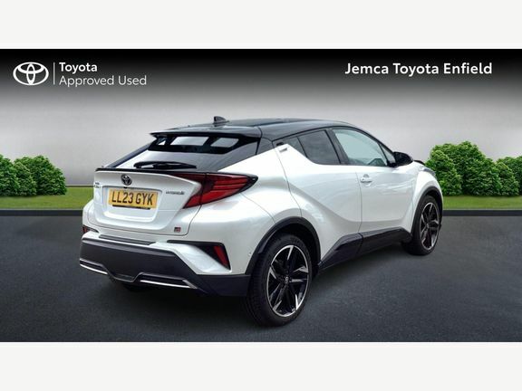 Toyota C-Hr Gr Sport 1.8 White #2