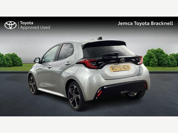 Toyota Yaris Excel Silver #4